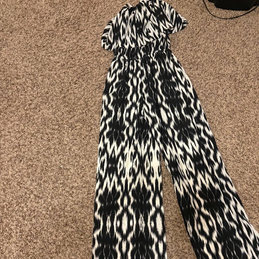 Tyche Strapless Jumpsuit Small Black and White Abstract Print Ruffle Top NEW NWT